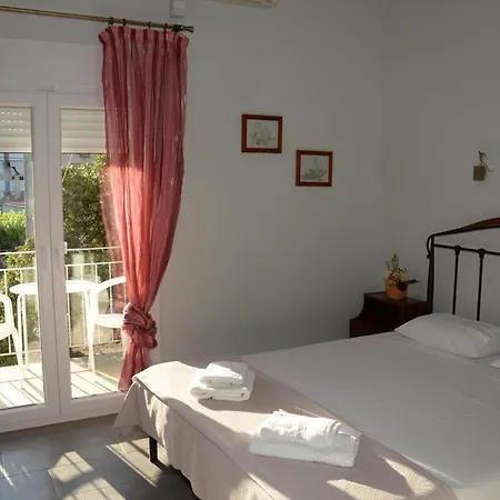 αθηνά 3* Pefki (Evia)