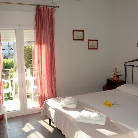 αθηνά 3* Pefki (Evia)