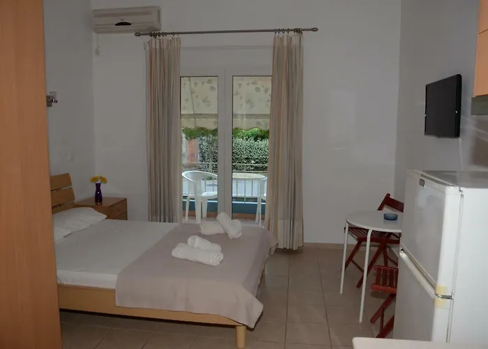 Guest house αθηνά Pefki (Evia)