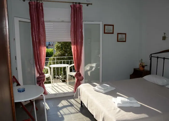 Guest house αθηνά