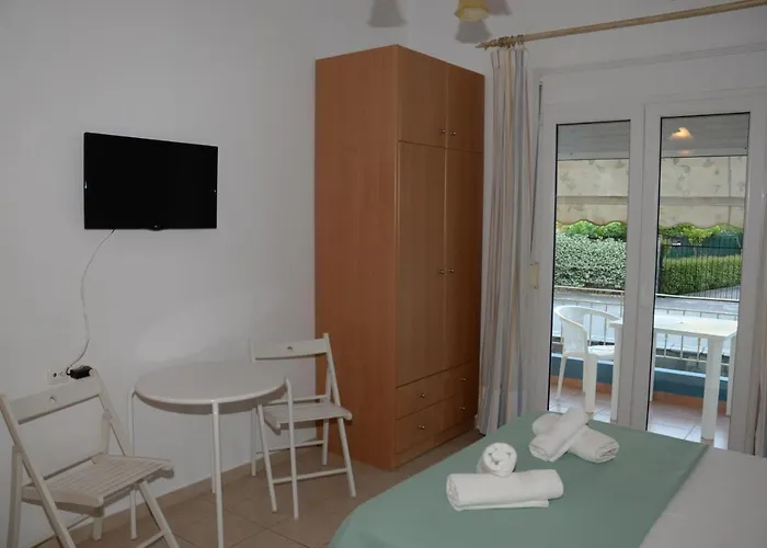 αθηνά Guest house 3*