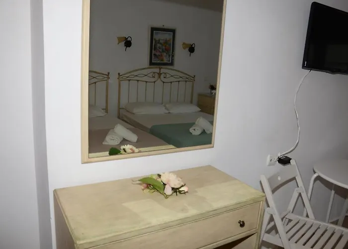 Guest house αθηνά Pefki (Evia)