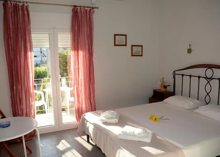 αθηνά 3* Pefki (Evia)